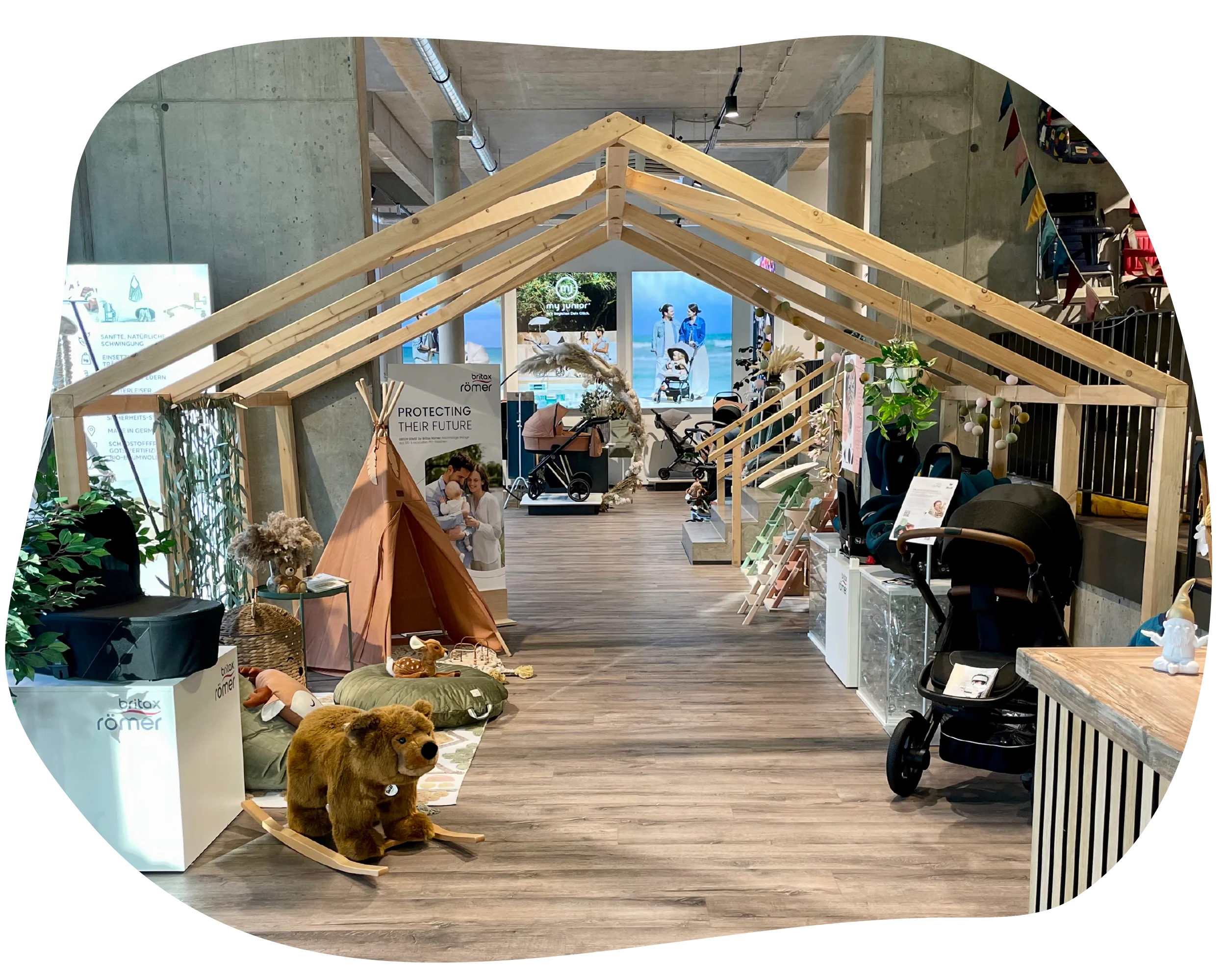 Einblick in den hellen, liebevoll gestalteten Zwergperten-Store in Hamburg